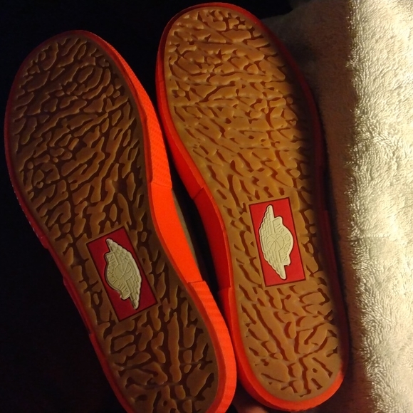 Nike Air Jordan V.2. Volt sneakers mens size 10 - Picture 6 of 8